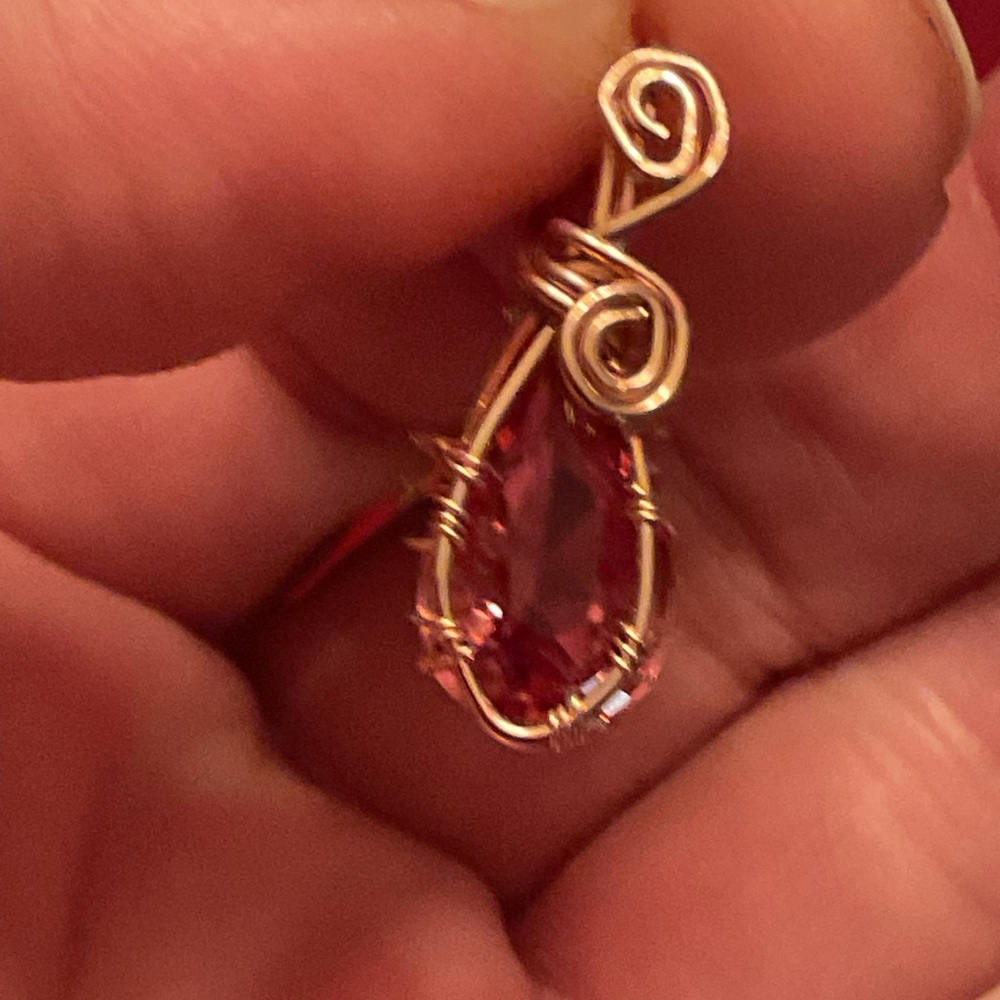 Color Changing Pendant - Picture 2 of 4